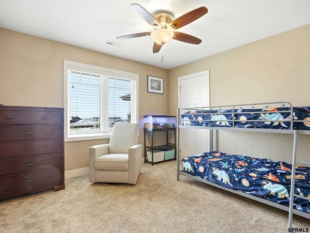 10106 S 123rd Avenue, Papillion, NE 68046