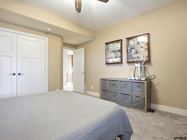 10106 S 123rd Avenue, Papillion, NE 68046