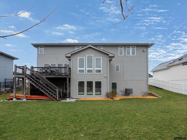 10106 S 123rd Avenue, Papillion, NE 68046