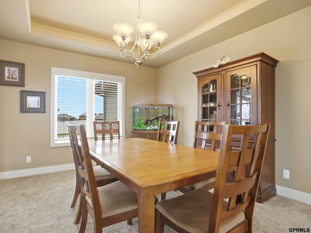 10106 S 123rd Avenue, Papillion, NE 68046