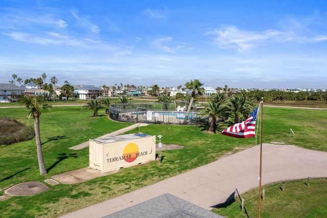 23007 Miramar, Galveston, TX 77554