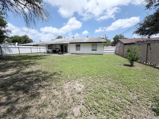 5142 VILLAGE CT, San Antonio, TX 78218