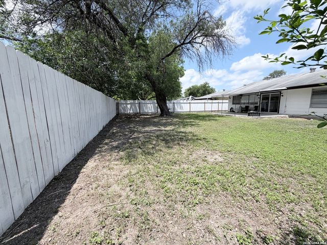5142 VILLAGE CT, San Antonio, TX 78218