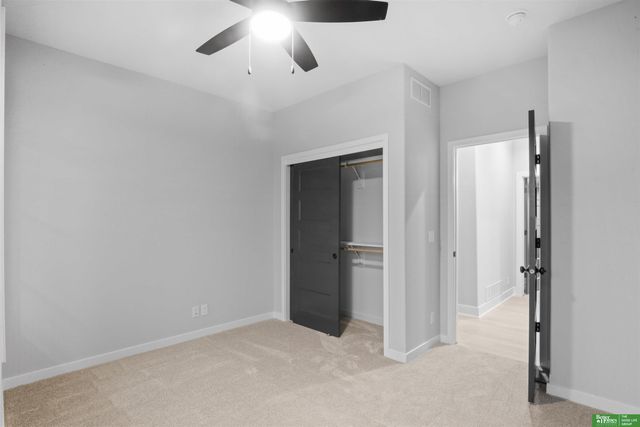 5432 N 213th Street, Elkhorn, NE 68022