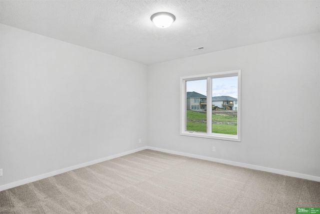 5432 N 213th Street, Elkhorn, NE 68022