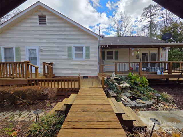 256 Georgewoods Drive, Dallas, NC 28034