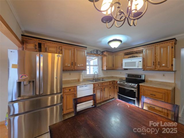 256 Georgewoods Drive, Dallas, NC 28034