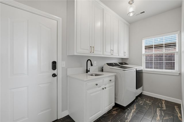 5732 S Chanberry Lane, Rogers, AR 72758