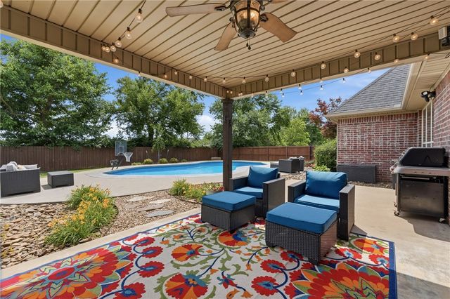 5732 S Chanberry Lane, Rogers, AR 72758