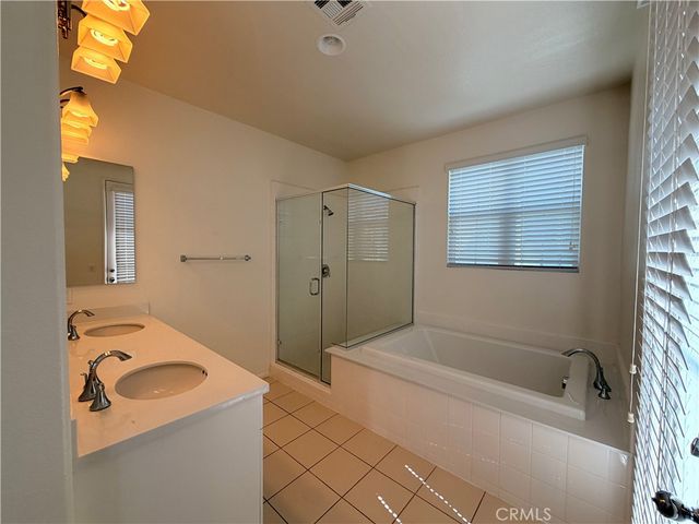 153 Fixie, Irvine, CA 92618