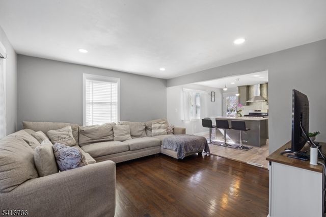 1716 Kenyon Ave, South Plainfield Boro, NJ 07080