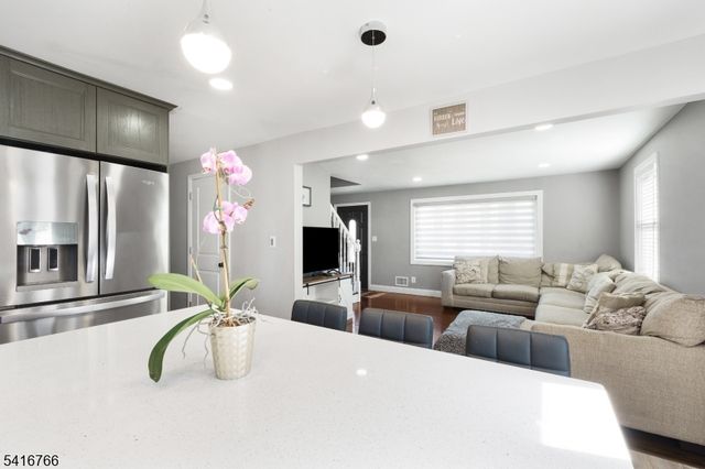 1716 Kenyon Ave, South Plainfield Boro, NJ 07080