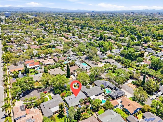2612 N Louise Street, Santa Ana, CA 92706