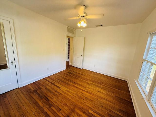 745 NE 10TH AVENUE, Gainesville, FL 32601