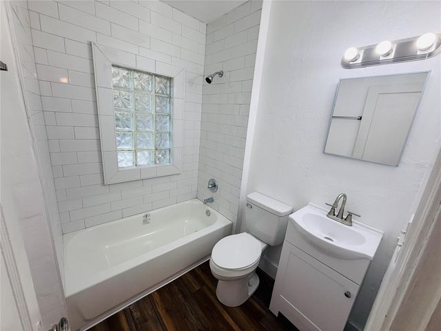 745 NE 10TH AVENUE, Gainesville, FL 32601
