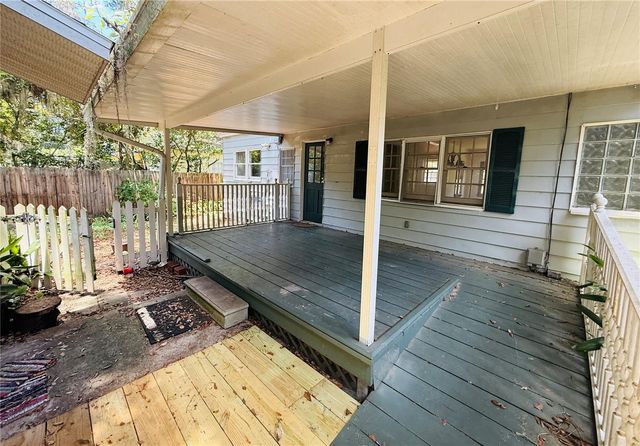 745 NE 10TH AVENUE, Gainesville, FL 32601