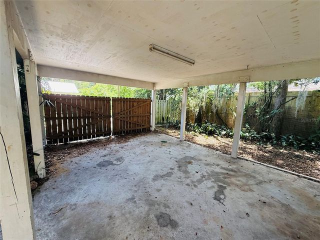 745 NE 10TH AVENUE, Gainesville, FL 32601