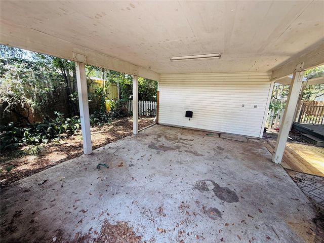 745 NE 10TH AVENUE, Gainesville, FL 32601