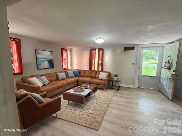 304 Main Avenue W, Hildebran, NC 28637