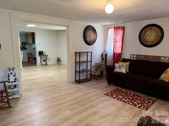 304 Main Avenue W, Hildebran, NC 28637
