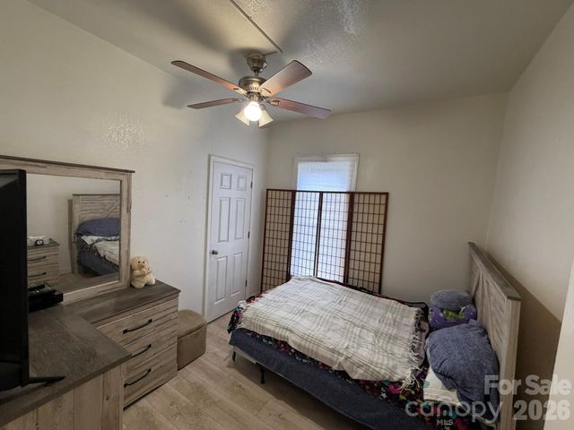 304 Main Avenue W, Hildebran, NC 28637