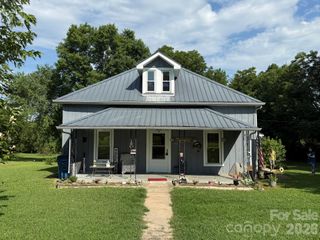 304 Main Avenue W, Hildebran, NC 28637