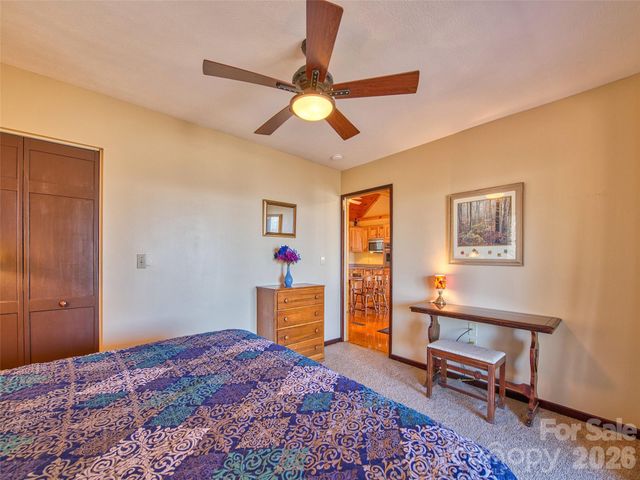 1463 Apple Creek Road, Waynesville, NC 28786