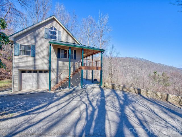 1463 Apple Creek Road, Waynesville, NC 28786