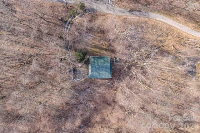 1463 Apple Creek Road, Waynesville, NC 28786