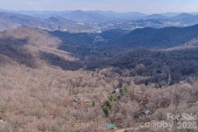 1463 Apple Creek Road, Waynesville, NC 28786