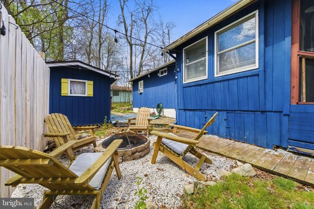 7106 ROBINWOOD DR, Tobyhanna, PA 18466
