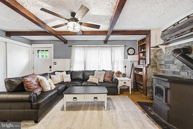 7106 ROBINWOOD DR, Tobyhanna, PA 18466