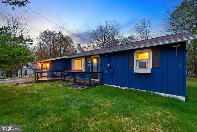 7106 ROBINWOOD DR, Tobyhanna, PA 18466