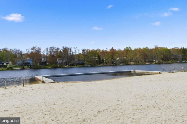 7106 ROBINWOOD DR, Tobyhanna, PA 18466