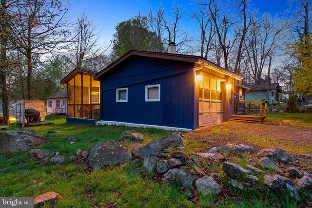 7106 ROBINWOOD DR, Tobyhanna, PA 18466