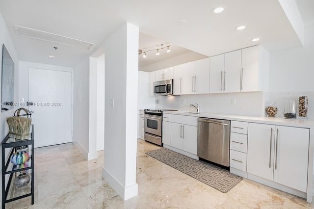 100 LINCOLN RD 944, Miami Beach, FL 33139