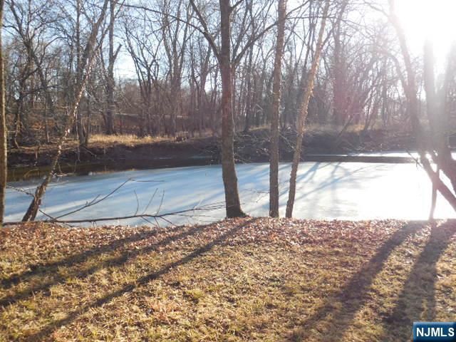 31 Brookside, Wayne, NJ 07470