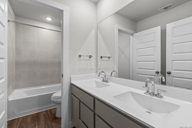 9970 Chavaneaux Lndg, San Antonio, TX 78221