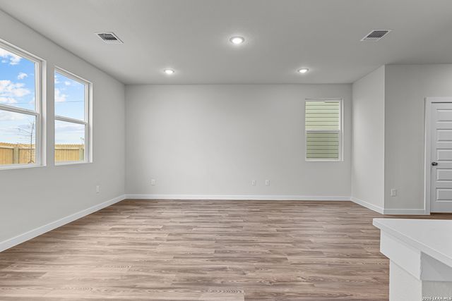 9970 Chavaneaux Lndg, San Antonio, TX 78221