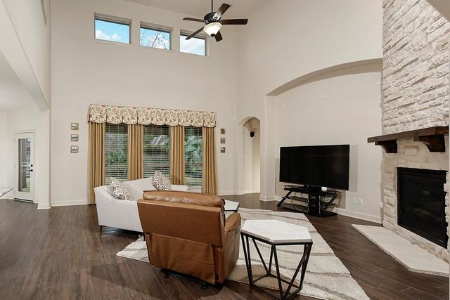 62 N Beech Springs Circle, The Woodlands, TX 77389