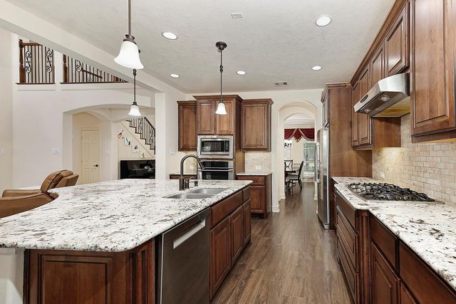 62 N Beech Springs Circle, The Woodlands, TX 77389