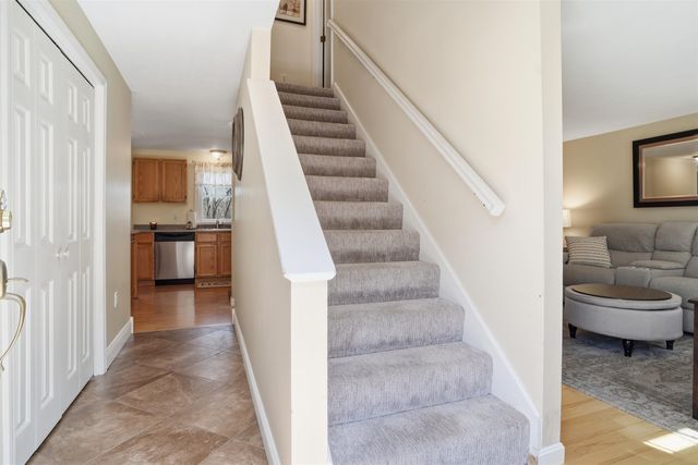 1 Jessica Lane, Hudson, NH 03051