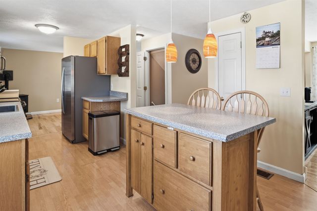 1 Jessica Lane, Hudson, NH 03051