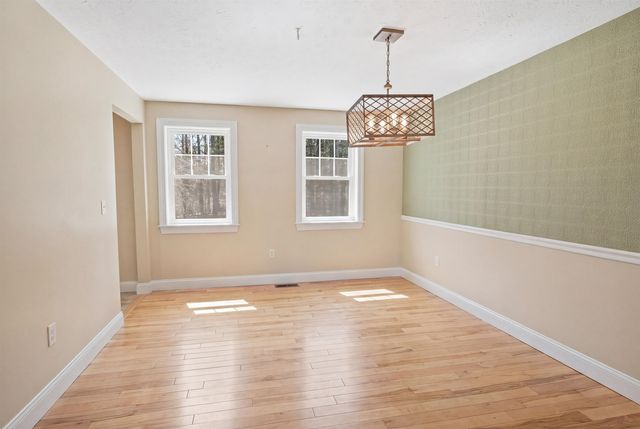 1 Jessica Lane, Hudson, NH 03051