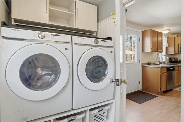 1 Jessica Lane, Hudson, NH 03051