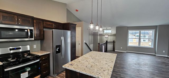 1063 NE Bellaire Boulevard NW, Isanti, MN 55040