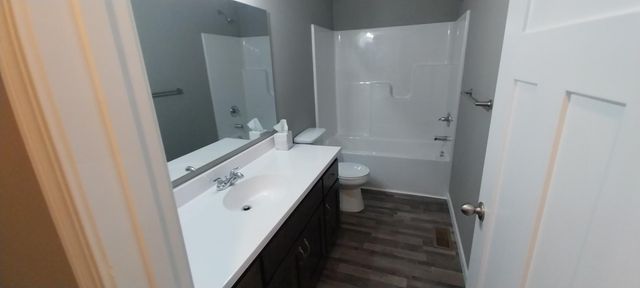 1063 NE Bellaire Boulevard NW, Isanti, MN 55040