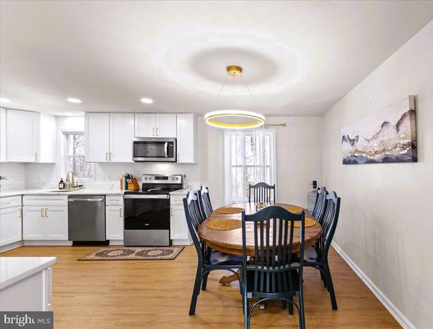 100 LITTLE CREEK LN, La Plata, MD 20646