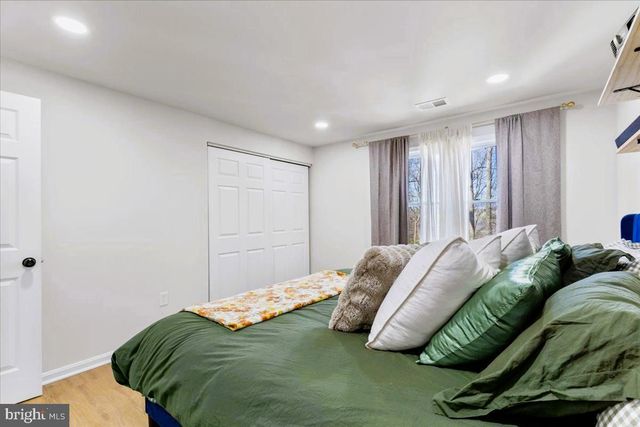 100 LITTLE CREEK LN, La Plata, MD 20646