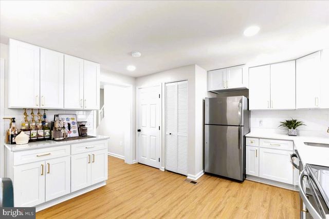 100 LITTLE CREEK LN, La Plata, MD 20646
